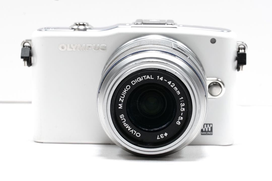 OLYMPUS PEN Mini E-PM1 レンズセット ショット数少ない