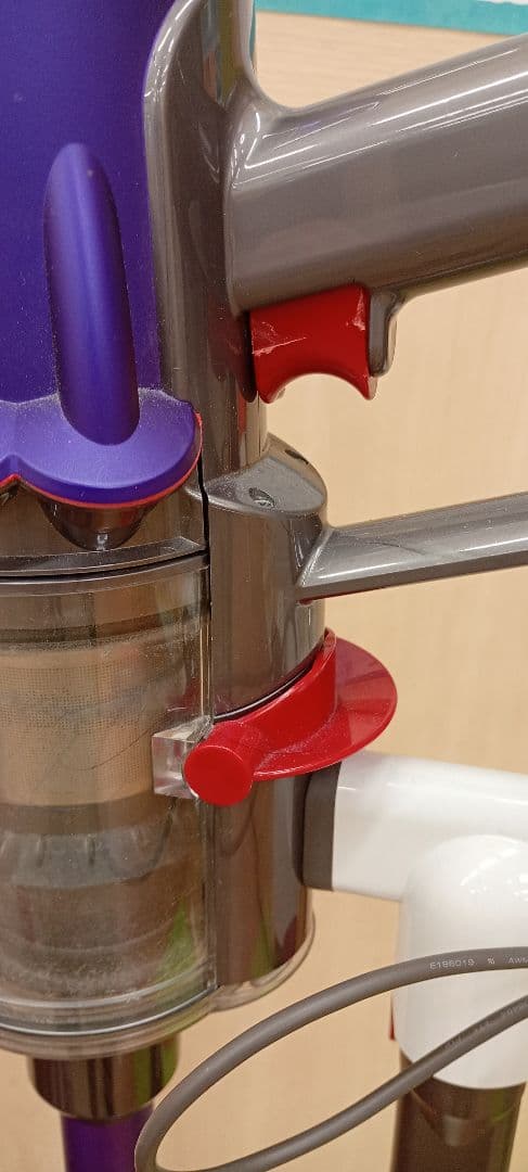 Dyson V11 スティッククリーナー 本体充電器付き