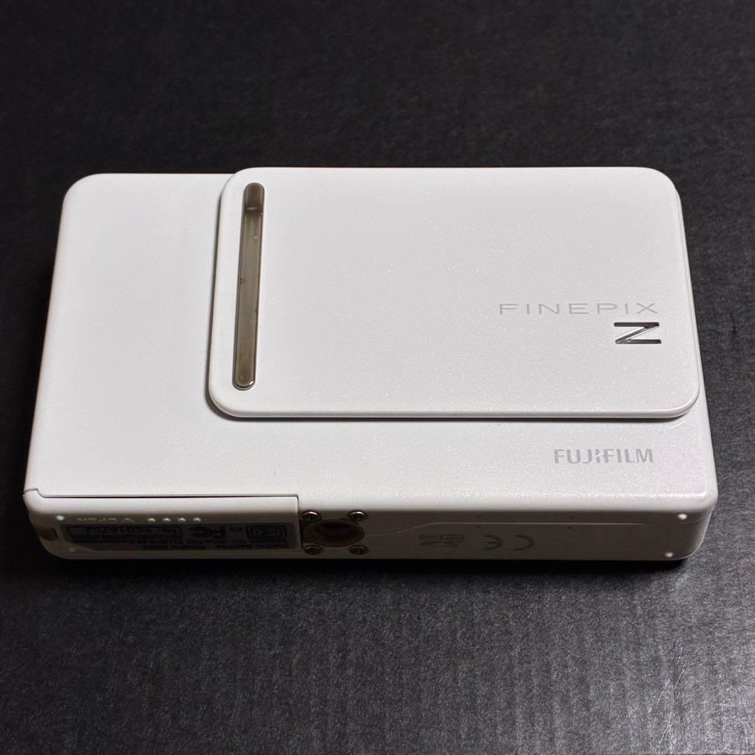 FUJIFILM FINEPIX Z300ホワイトデジタルカメラ 充電器つき