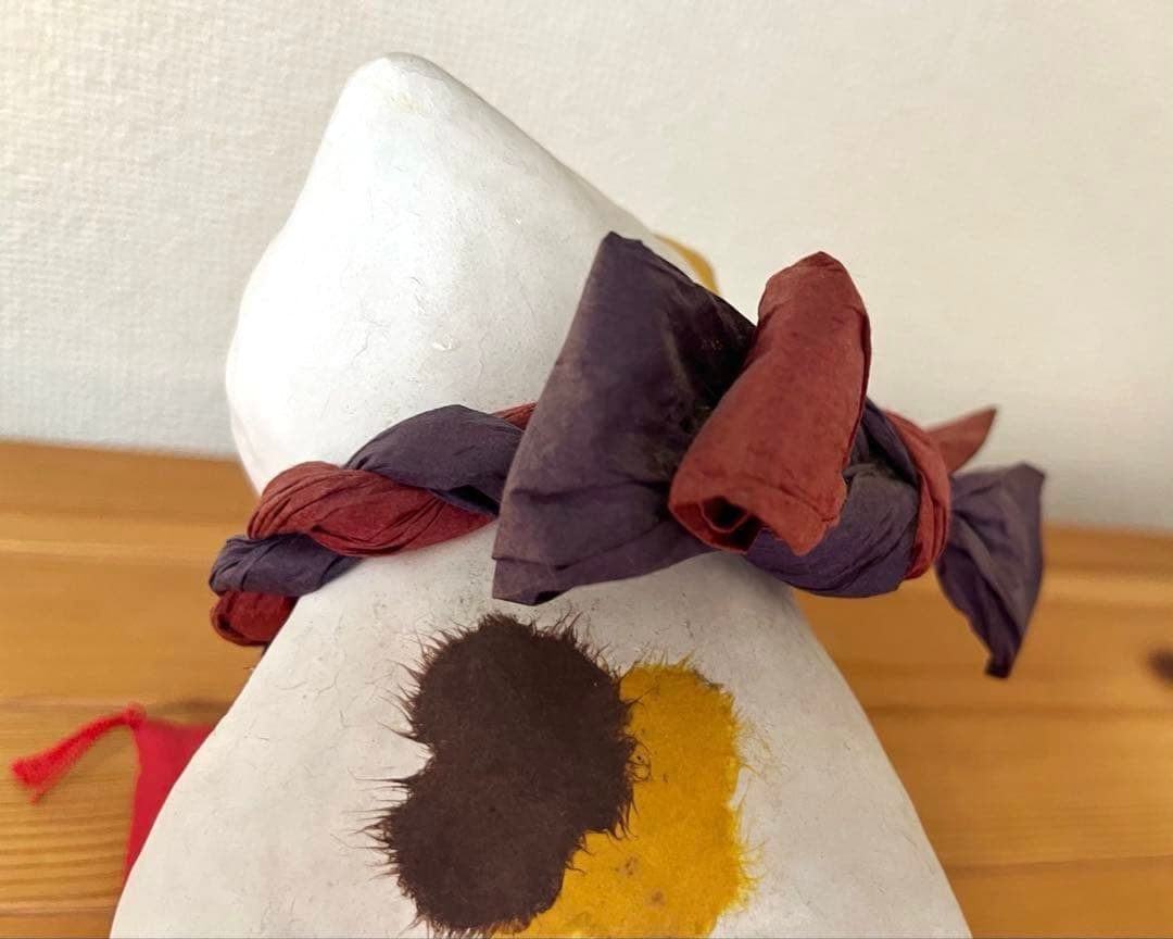 張り子　お座り猫　岩井小夜子さん　TORINOKI 高さ15.5cm