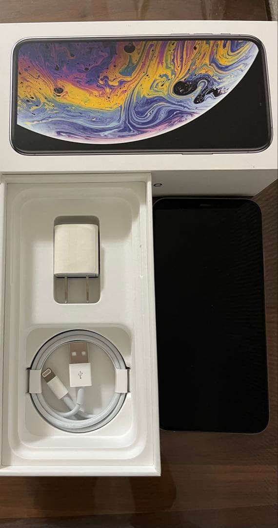 Apple iPhone XS 本体 充電器付き 256GB