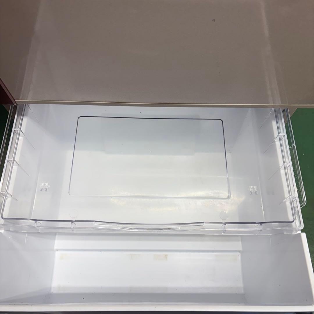 805 冷蔵庫　小型　大型　300L強　右開き　自動製氷機付　一人暮らしにも！