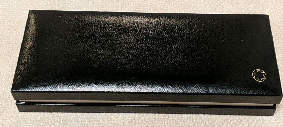 モンブラン　プラチナ ボールペン　ペンケース付き
¥
64,900
から