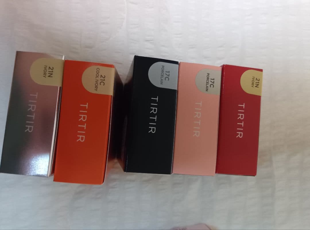 TIRTIR & CLIO ファンデーション大量まとめ売り