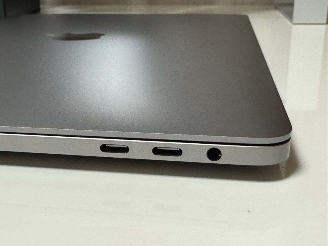 極上品　Apple MacBook Pro 13インチ