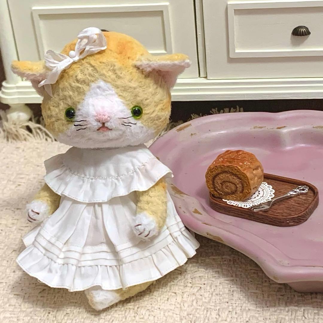 翡翠瞳の仔猫 アーティストベア 海外作家様 ハンドメイド ぬいぐるみ テディベア