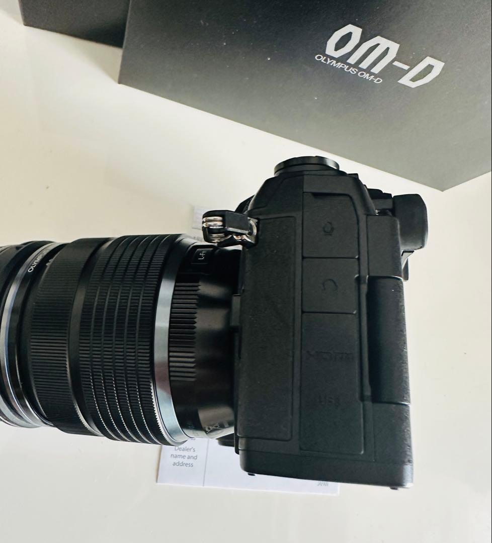 OLYMPUS OMD EMー1 mark2 12-40proキット、ほぼ新品