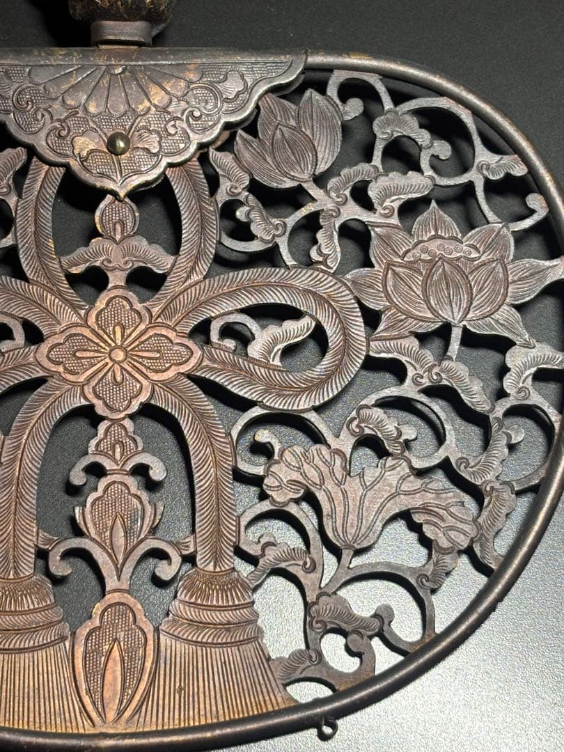 仏教美術 銅製　毛彫 華鬘 透かし彫 寺院 仏具 飾物 細密彫刻 仏像 金属工芸