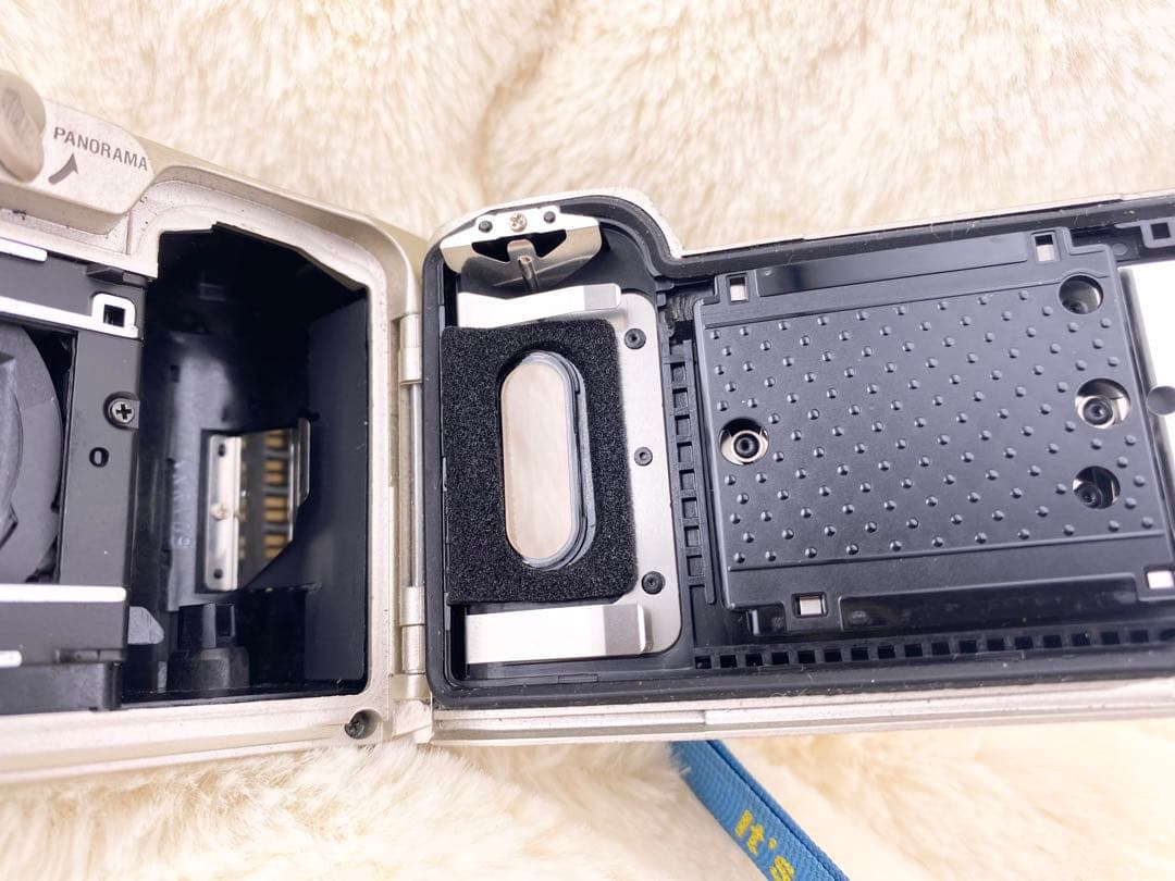 26 OLYMPUS μ ZOOM70 DELUXE フィルムカメラ
