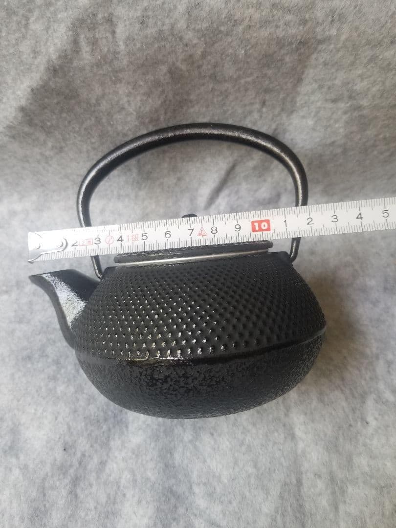 r*o様 新品未使用 南部鉄器 岩鋳 IWACHU 鉄瓶 あられ 急須 ＆ 鶴亀