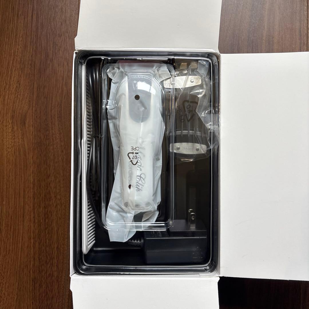 WAHL Magic Clip コードレス バリカン　新品未使用　シルバー　鏡面