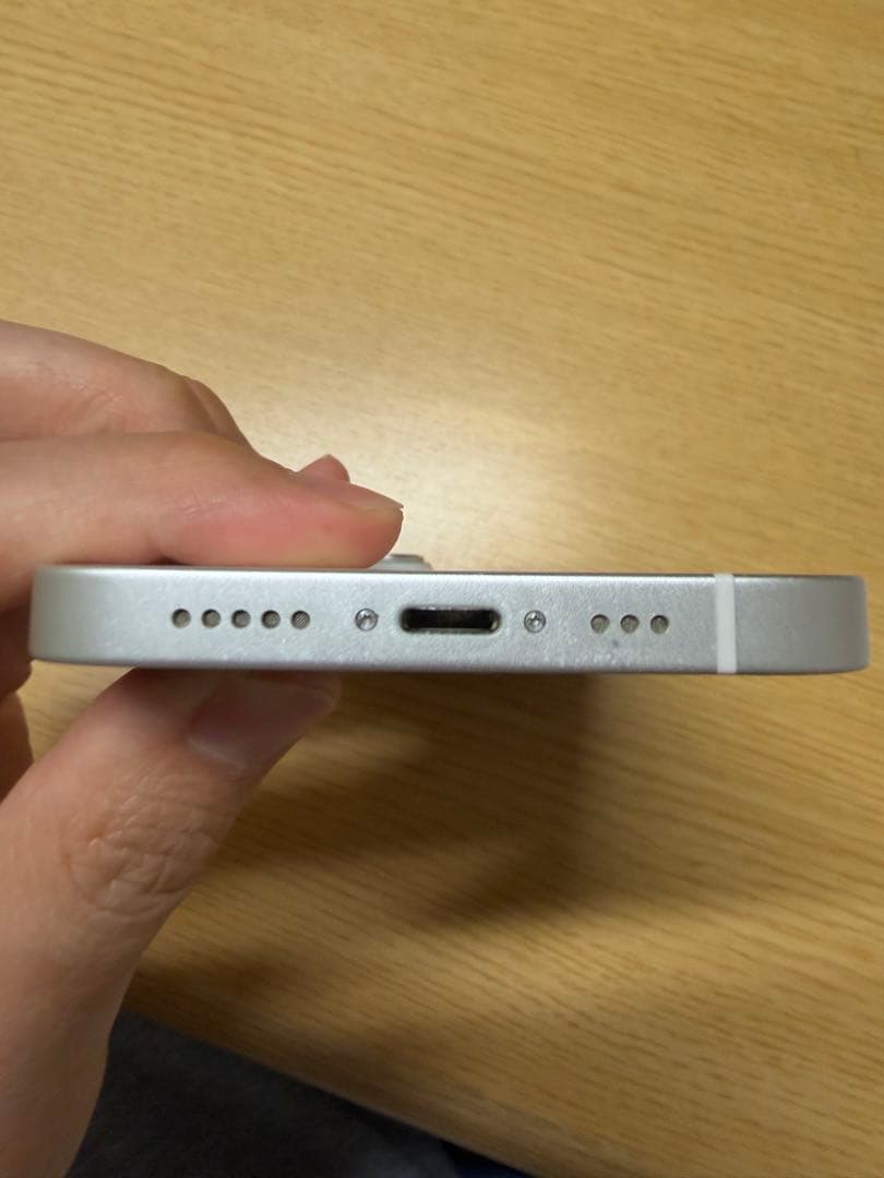 Apple iPhone14 スターライト本体