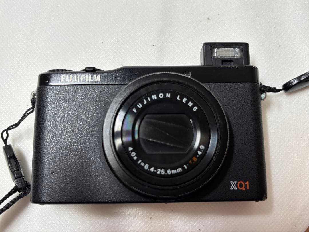 FUJIFILM XQ1 本体＋バッテリー【訳あり】