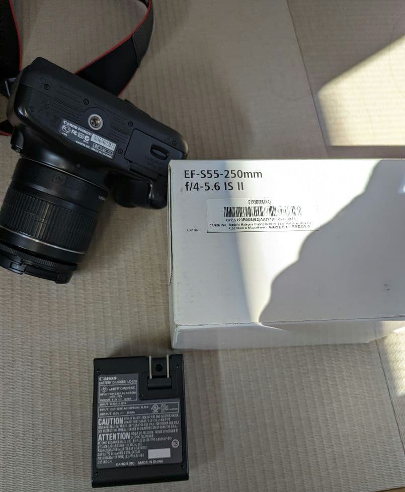 Canon EOS Kiss X50 デジタル一眼レフカメラ & 望遠レンズ