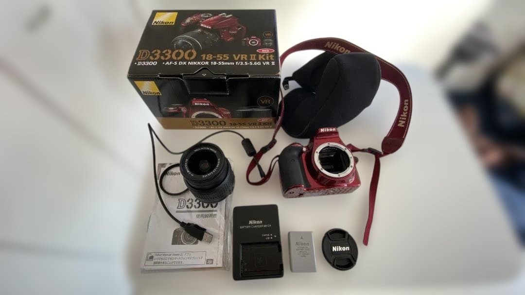 【美品】Nikon D3300 18-55 VR II レンスキット（レッド）