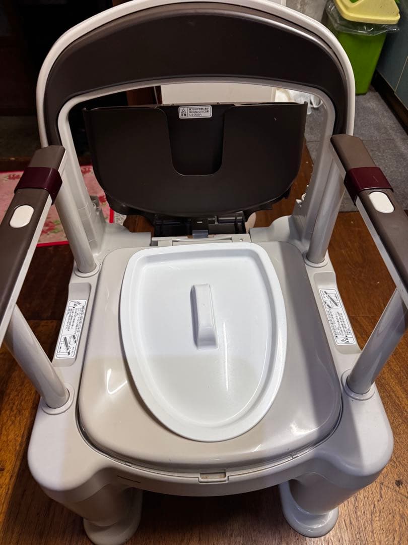 【美品】介護 座楽 ポータブルトイレ パナソニック PN-L30200簡易トイレ