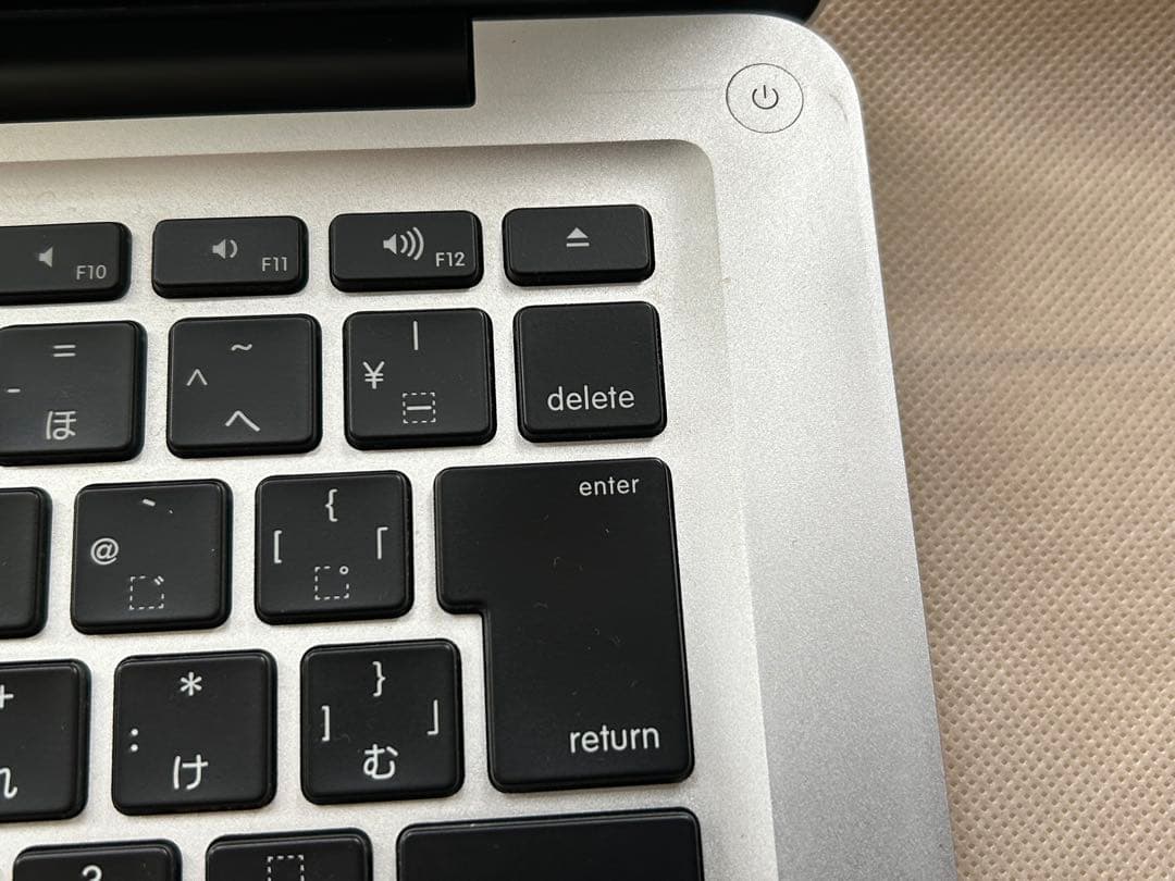 MacBook本体 Apple MacBook Pro (Mid2012)