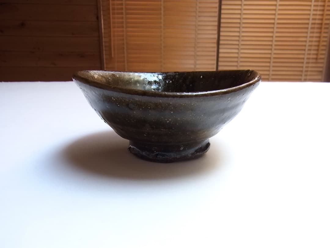 森岡成好『灰釉碗（椰子の木陰刻）』／民藝 李朝 古唐津 パナリ やちむん 伊万里