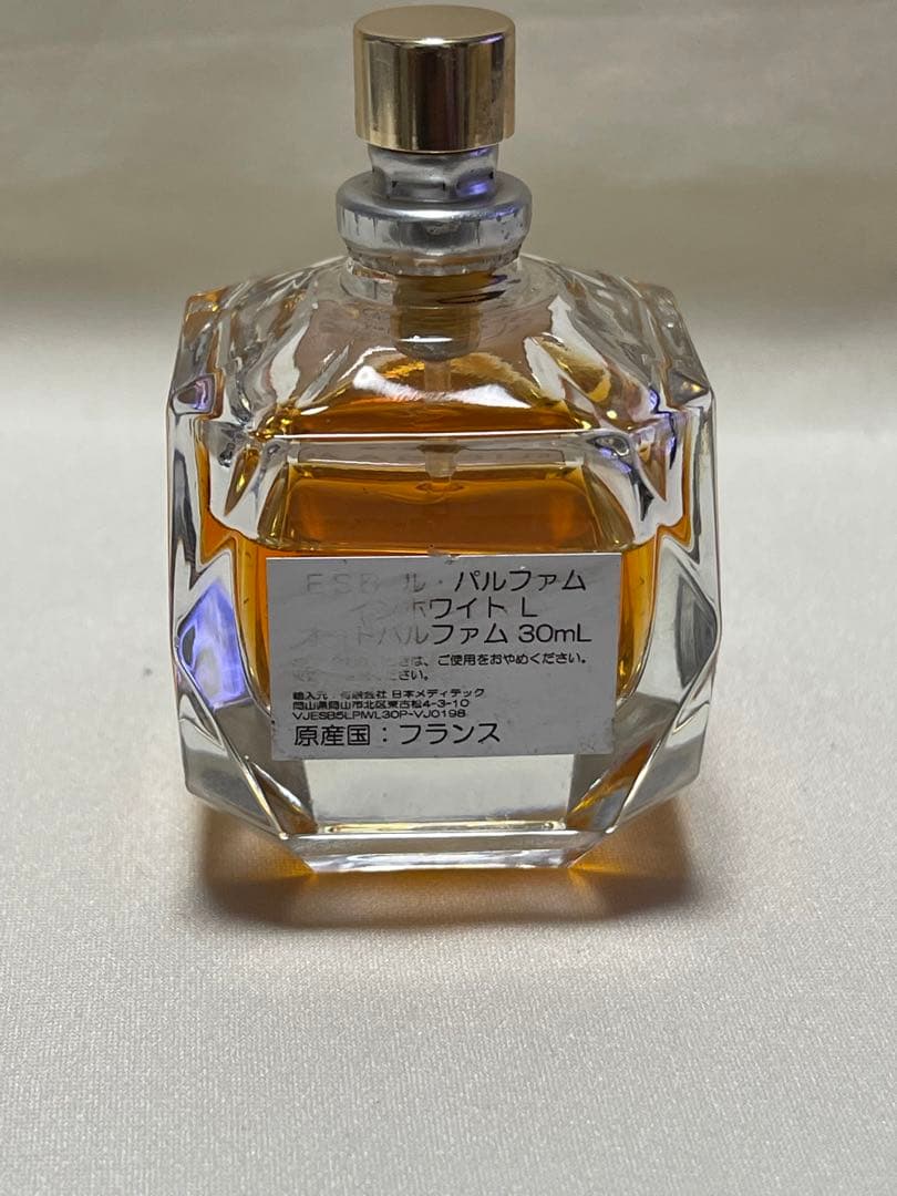 エリーサーブ　ルパルファム IN WHITE オードパルファム 30ml