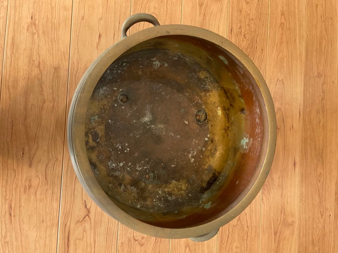 銅製 火鉢 打ち出し模様
