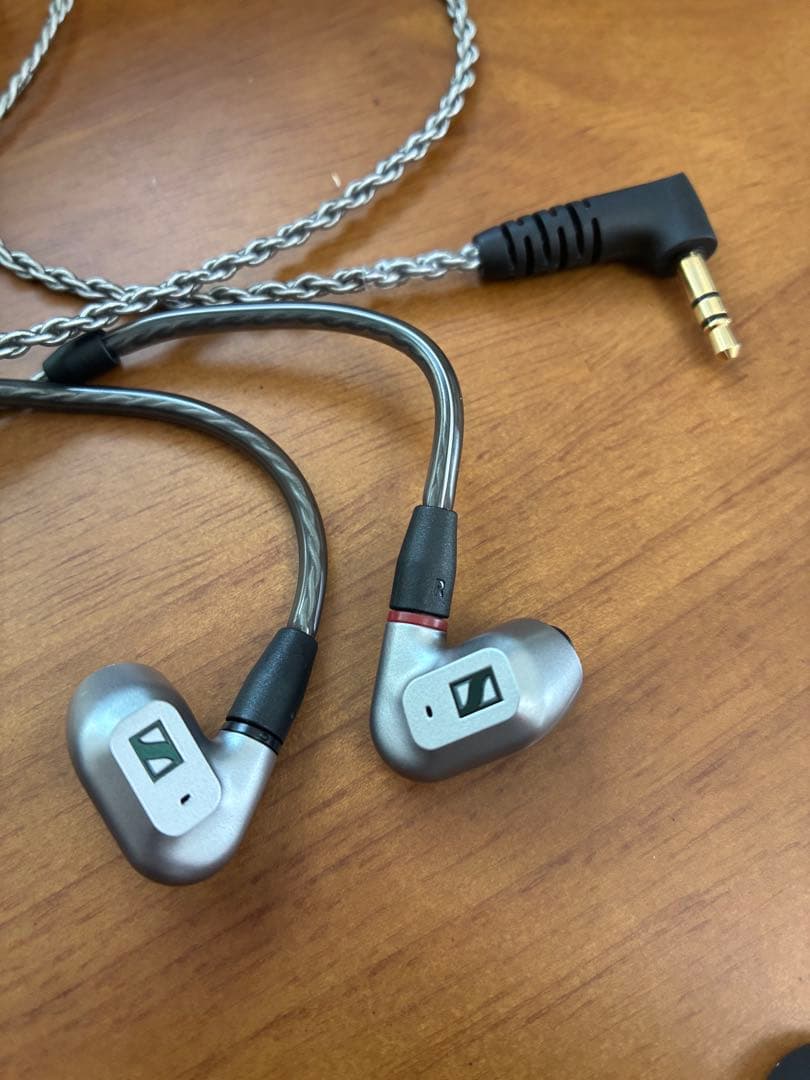 イヤホン SENNHEISER IE200