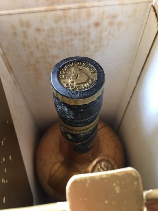 古酒　ナポレオン　Courvoisier クルボアジェ　未開栓