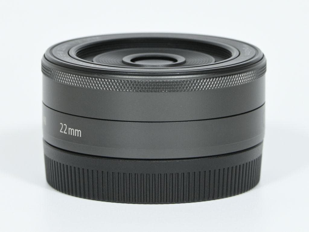 【ほぼ新品】 キヤノン　Canon EF-M 22mm F2 STM