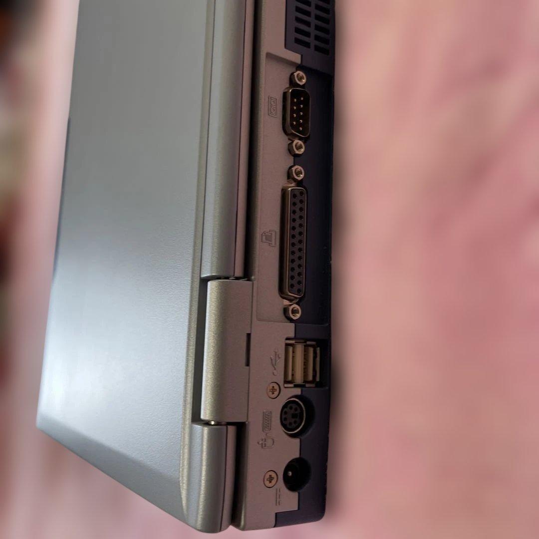 SHARP製ノートパソコン「Mebius PC-MJ700M」