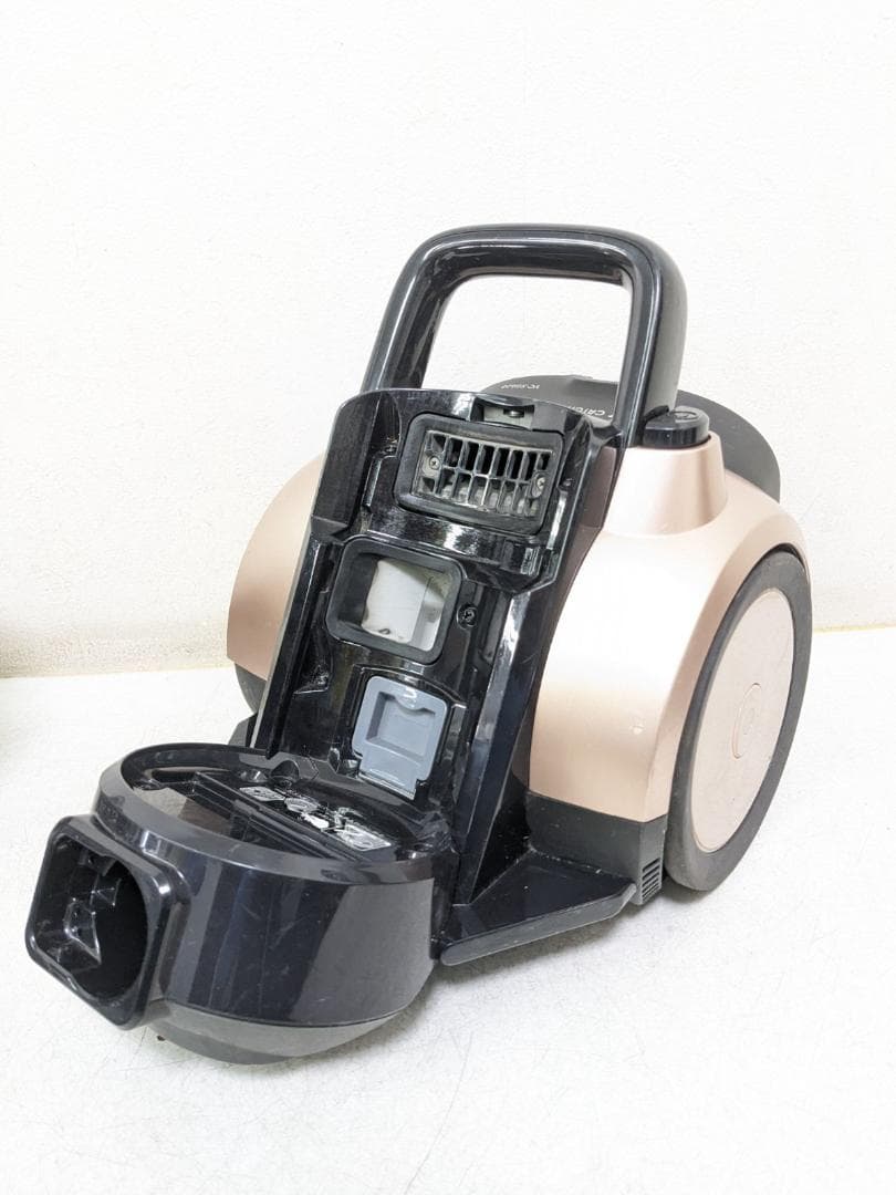 東芝 東芝 VC-SG620-N サイクロン式掃除機 2018年製 ヘッド無し