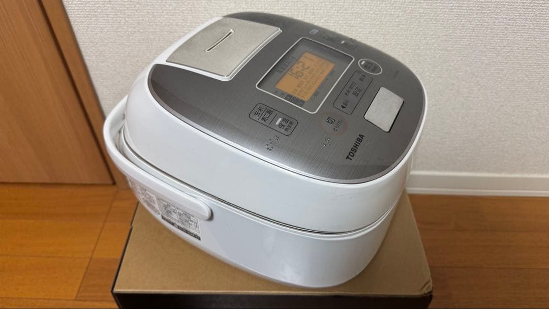 TOSHIBA 5.5合 真空圧力IH ジャー炊飯器 2017年製 動作確認済み