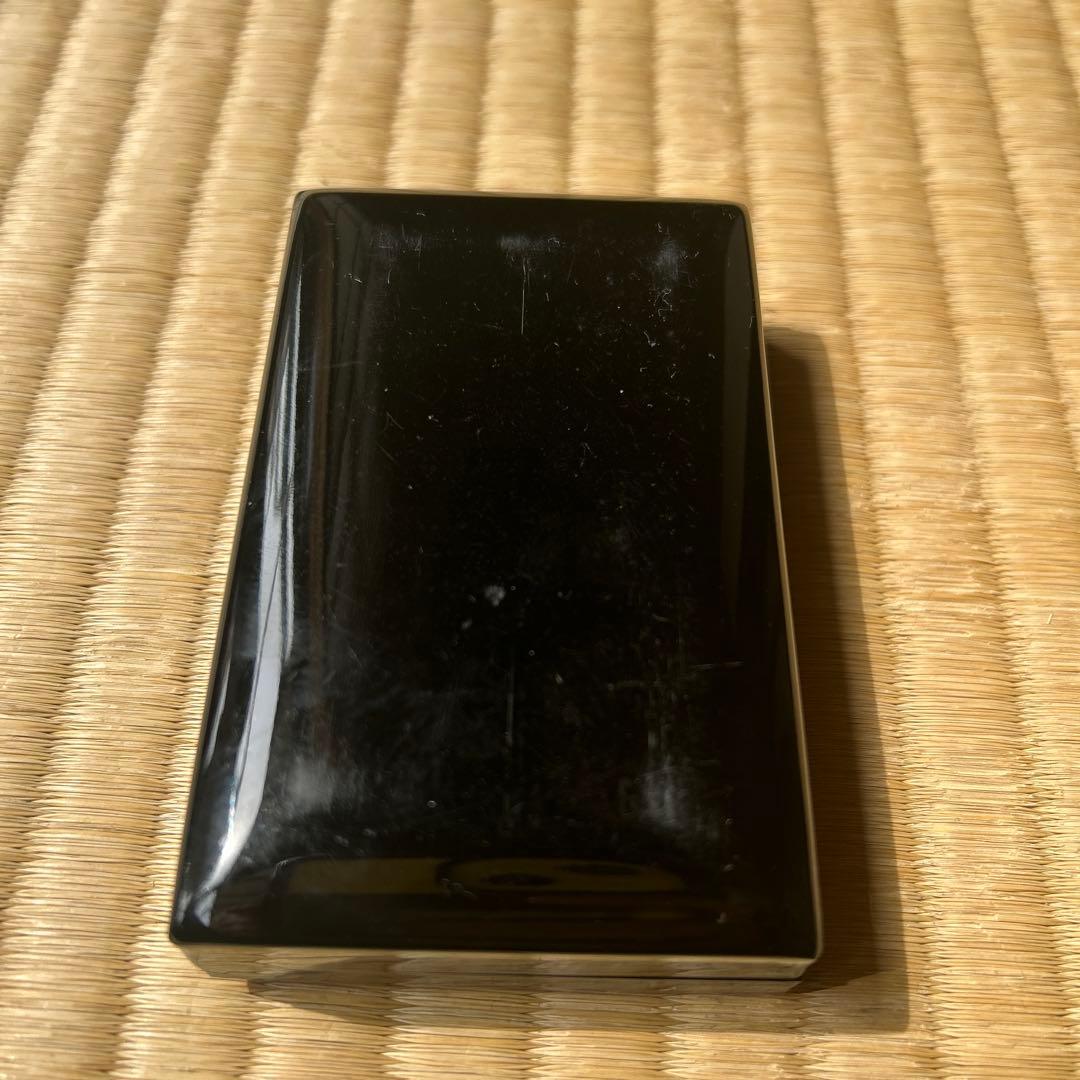 シルバー コンパスデザイン バッジ