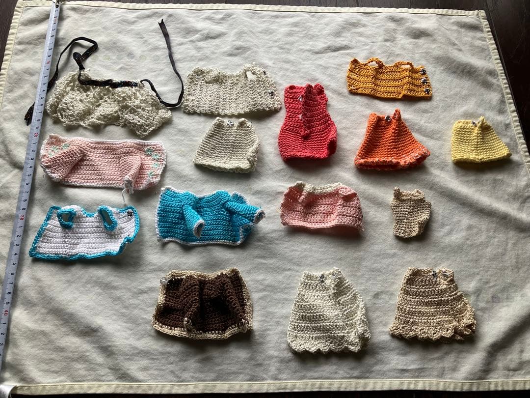 ハンドメイド　ドール　服　長袖　半袖　スカート　ワンピース（ピンク、白、水色　他