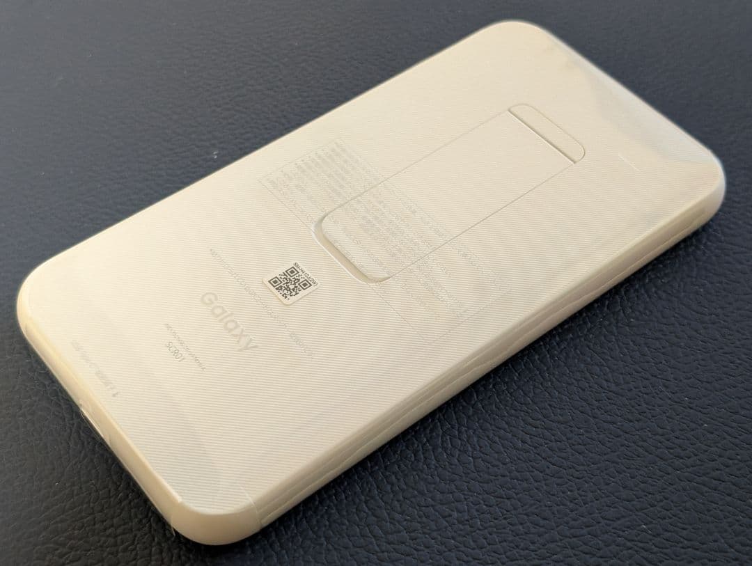 Galaxy 5G Mobile Wi-Fi SCR01 ホワイト au
