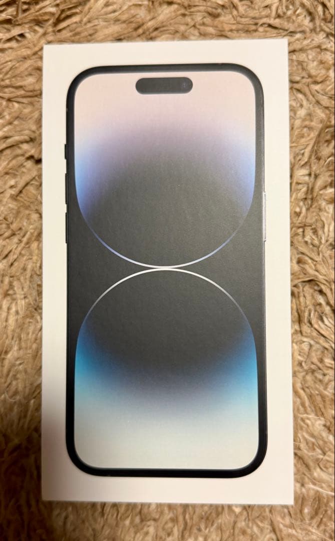 Apple iPhone 14 Pro 本体と充電ケーブルとケース