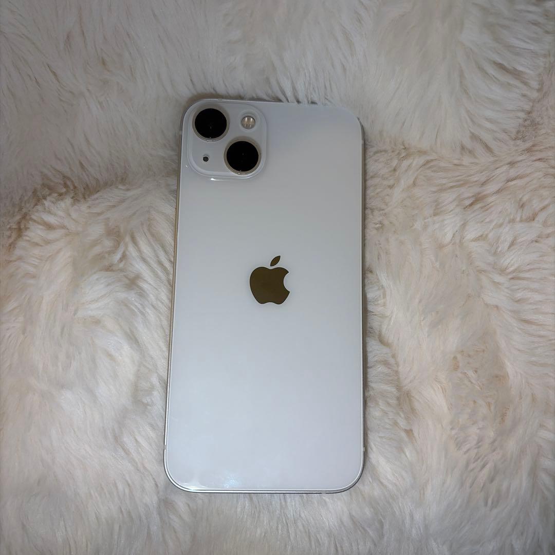 Apple iPhone 13 ホワイト(スマホカバー．充電ケーブル付き)