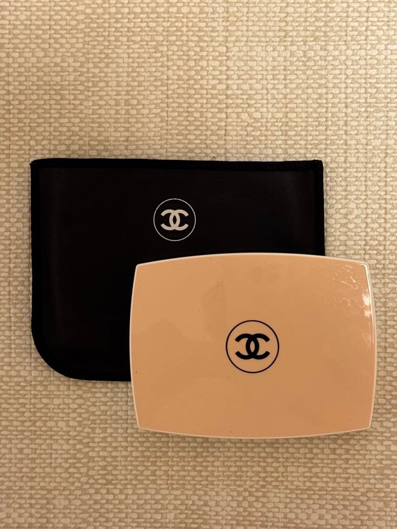 CHANEL シャネル ルブランブライトニングコンパクトBD21