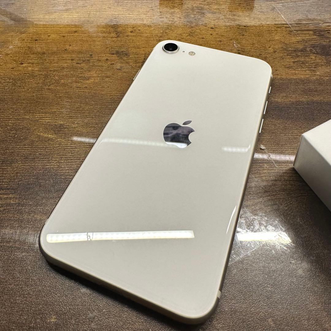 iPhoneSE3 128GBホワイト SIMフリー バッテリー100%