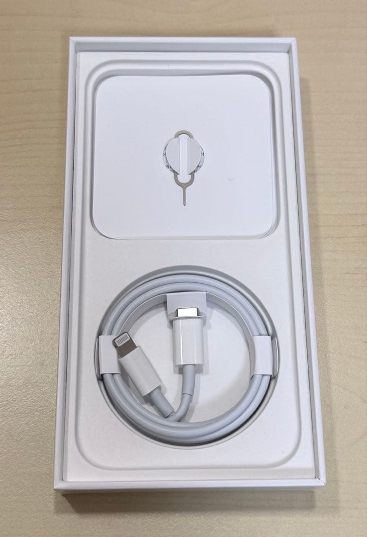 美品 iPhone13 126GB バッテリー容量100％ ミッドナイト