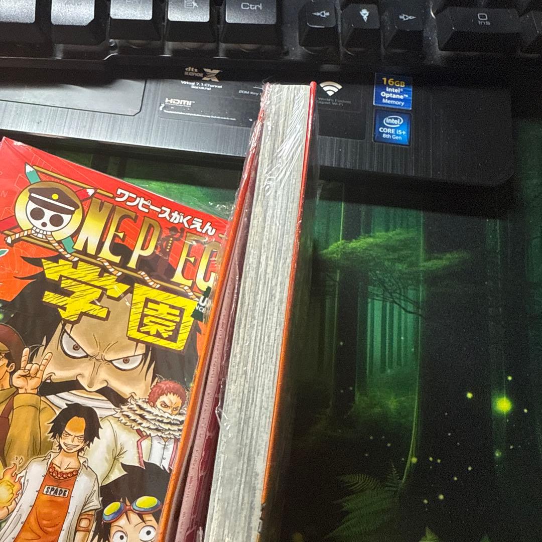 ONE PIECE学園 10巻 トラファルガー•ロー　プロモカード同梱 4冊