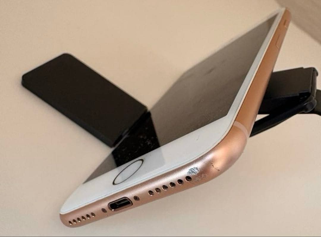美品 Apple iPhone 8 256GB ゴールド 本体