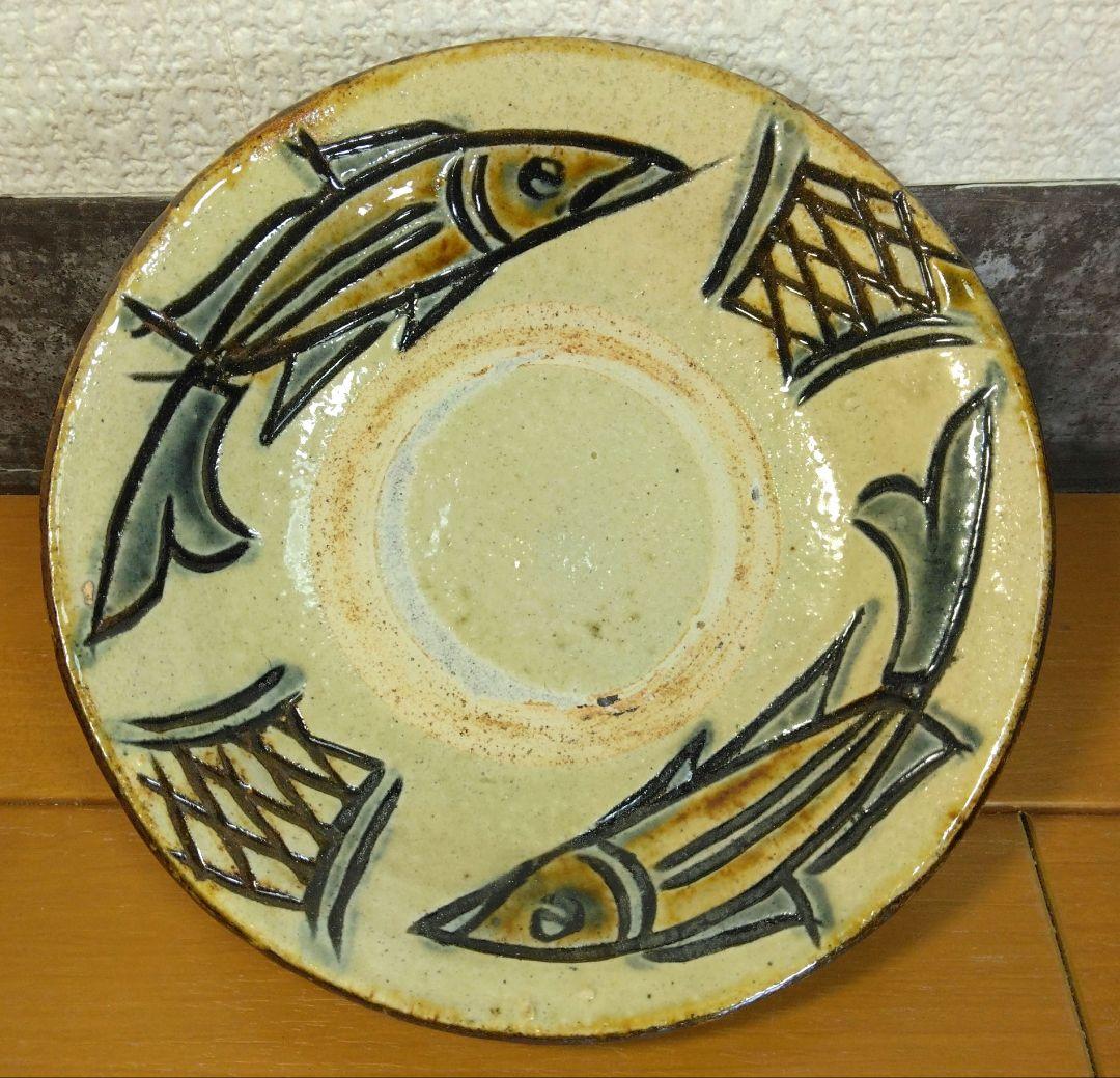 人間国宝 金城次郎 魚紋皿 栞 共箱 美品 壷屋焼 ｗ14.7cm やちむん