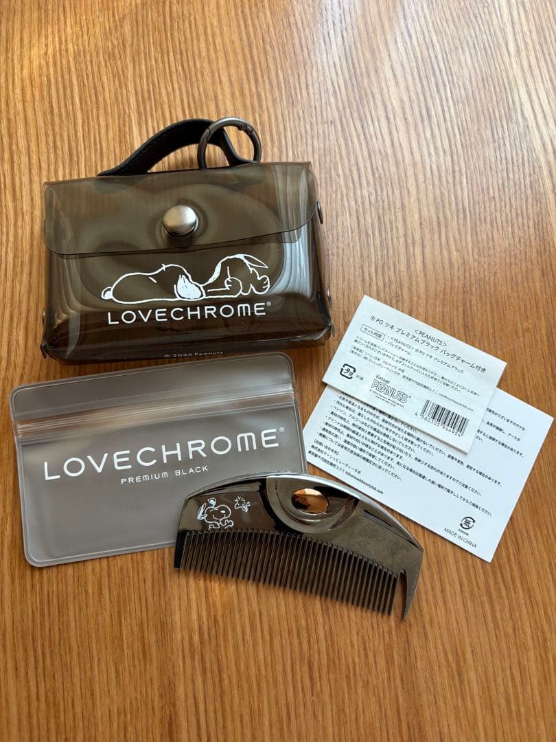 LOVECHROME】＜PEANUTS＞プレミアムブラック バッグチャーム付き