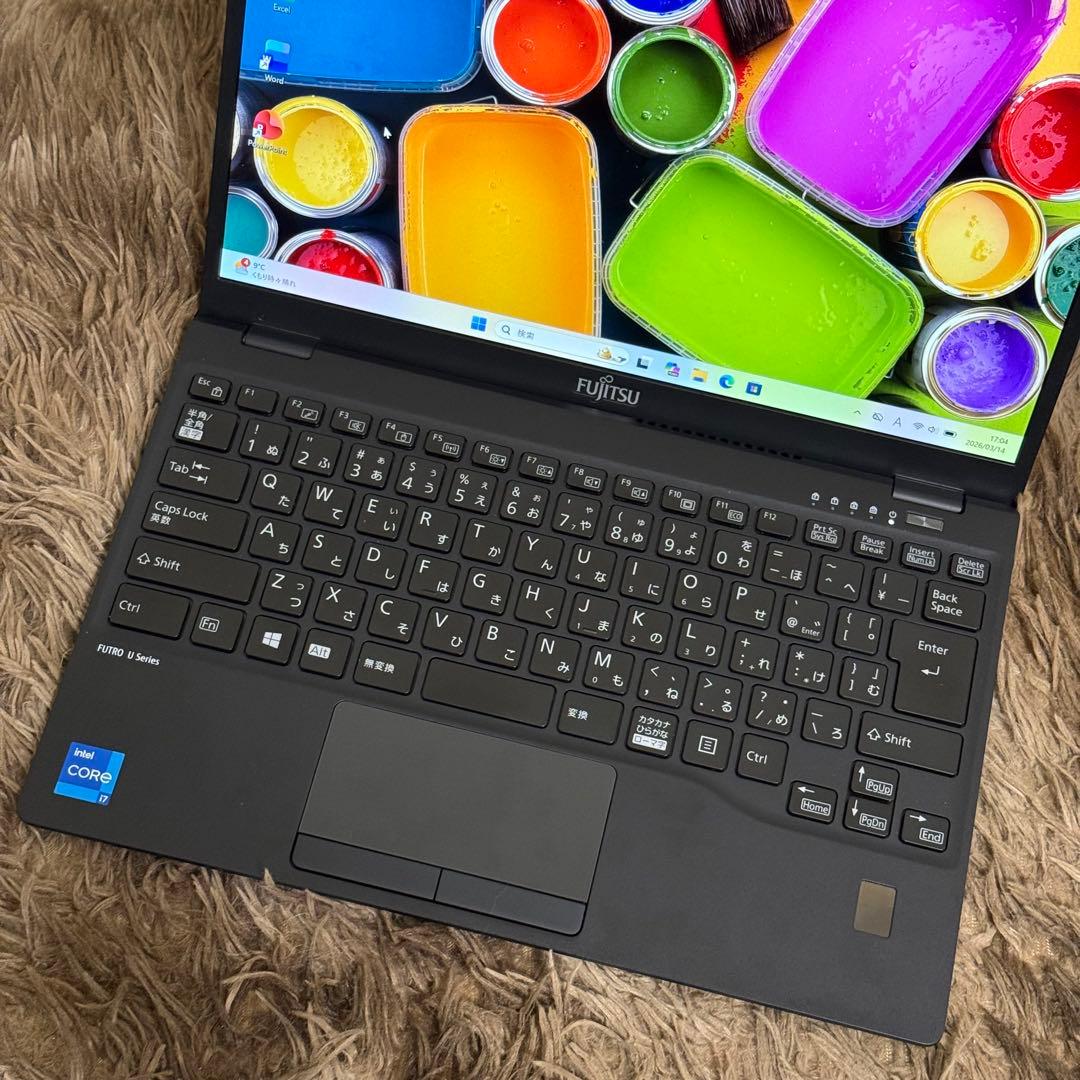11世代Core i7 Office2024 富士通モバイルノートPC