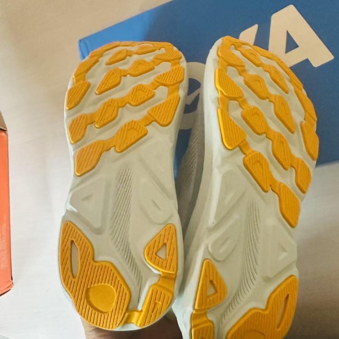 おもちゃ HOKA ONE ONE Clifton