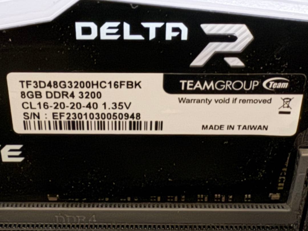 Ryzen7 5800x3d b550マザボ　DDR4メモリ 8G×2