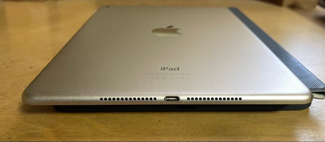 Apple iPad Air2 64GB Wi-Fiモデル