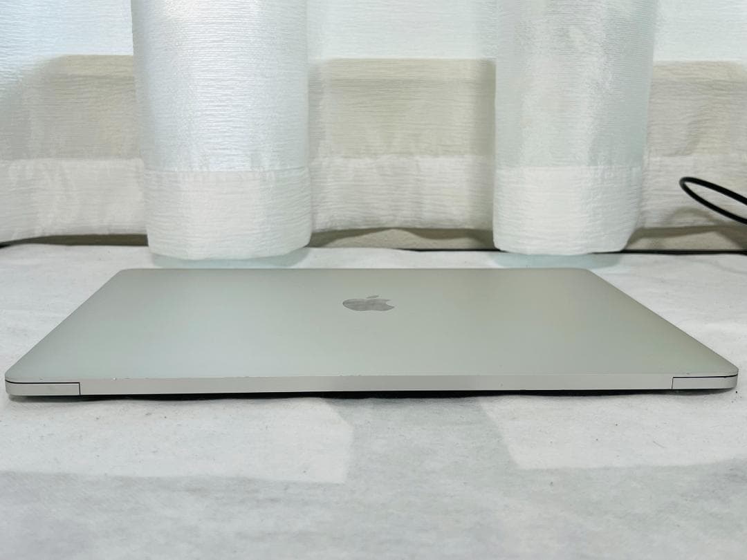 MacBook Pro 2017/15インチ★i7/16GB/512GB/560