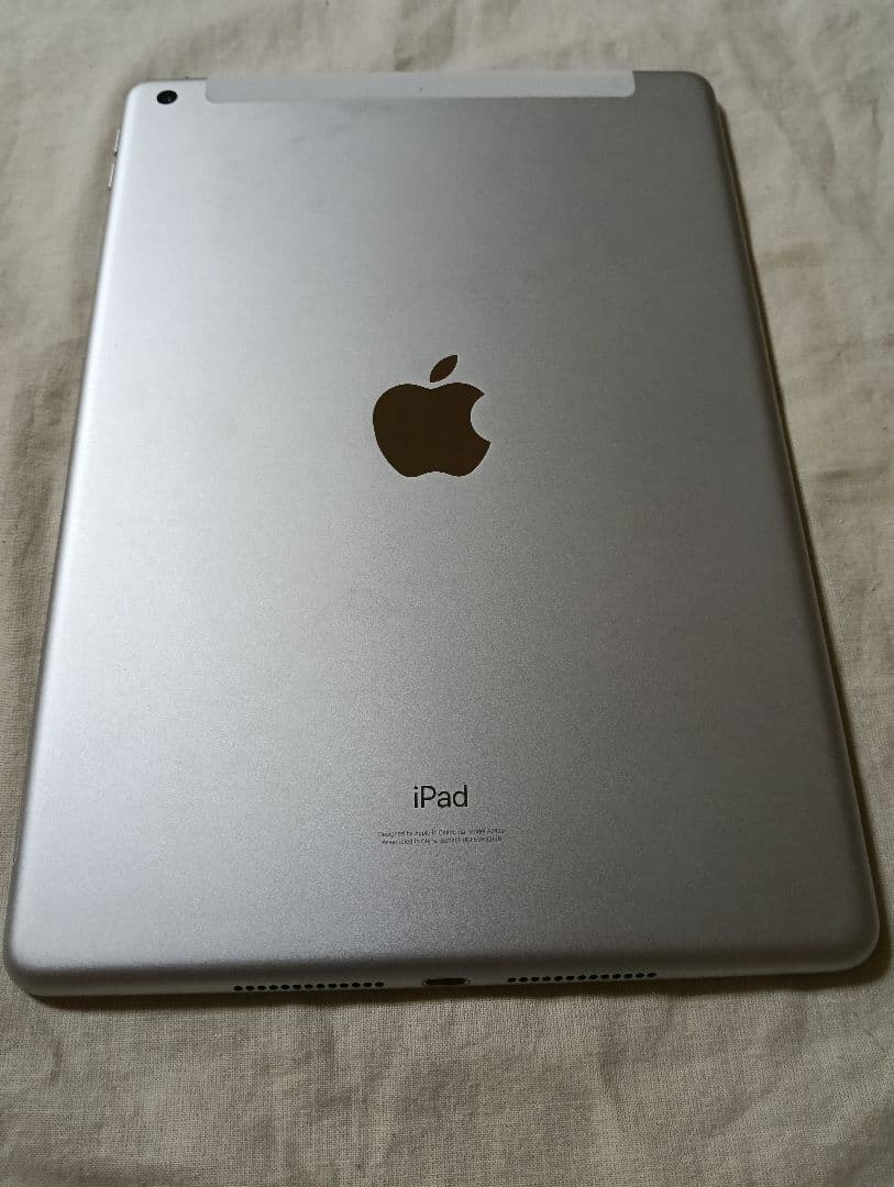 美品 iPad 第8世代 バッテリー97%