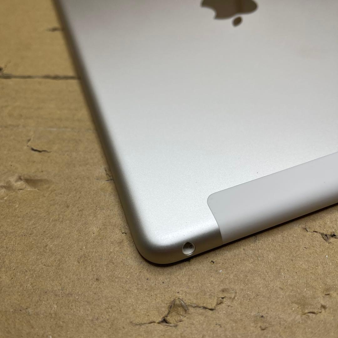 iPad (第９世代) Wi-Fi + Cellular 64GB シルバー