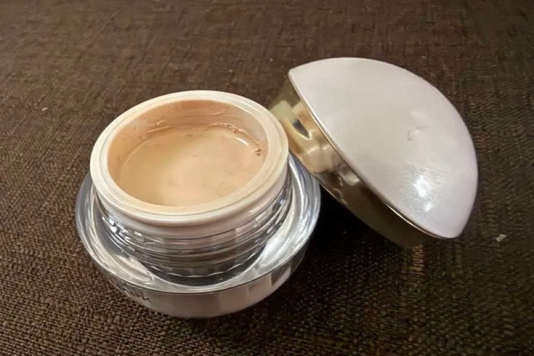 カバーマーク　スキンケアジェリーファンデーション　01